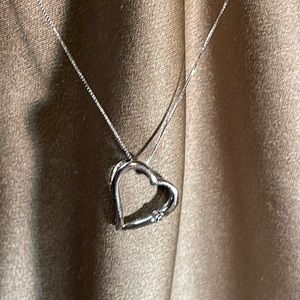10k White Gold/Diamond Floating Heart Necklace 18”